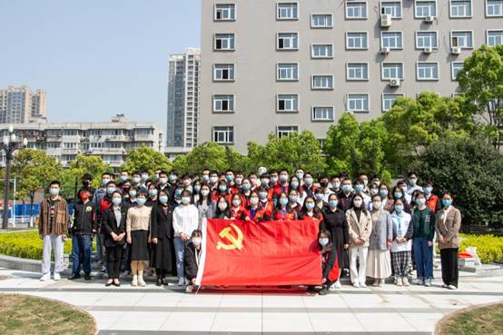 缅英烈 寄哀思 传党情 强党性：我校开展缅怀英烈清明祭扫活动