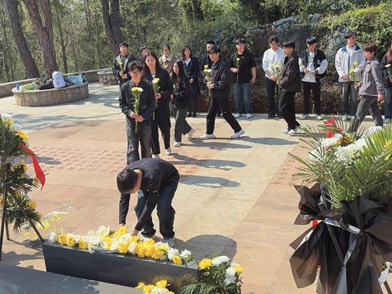 778065D6CA1B120C4A159F31E32738D1