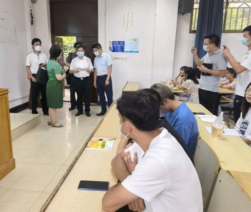 疫情防控不放松 安全开学有保障|开学第一天学校开展教学检查